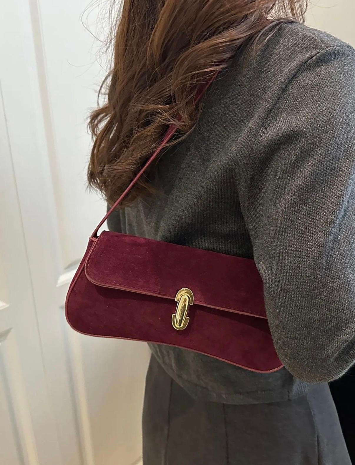 Noir Gold Clasp Bag
