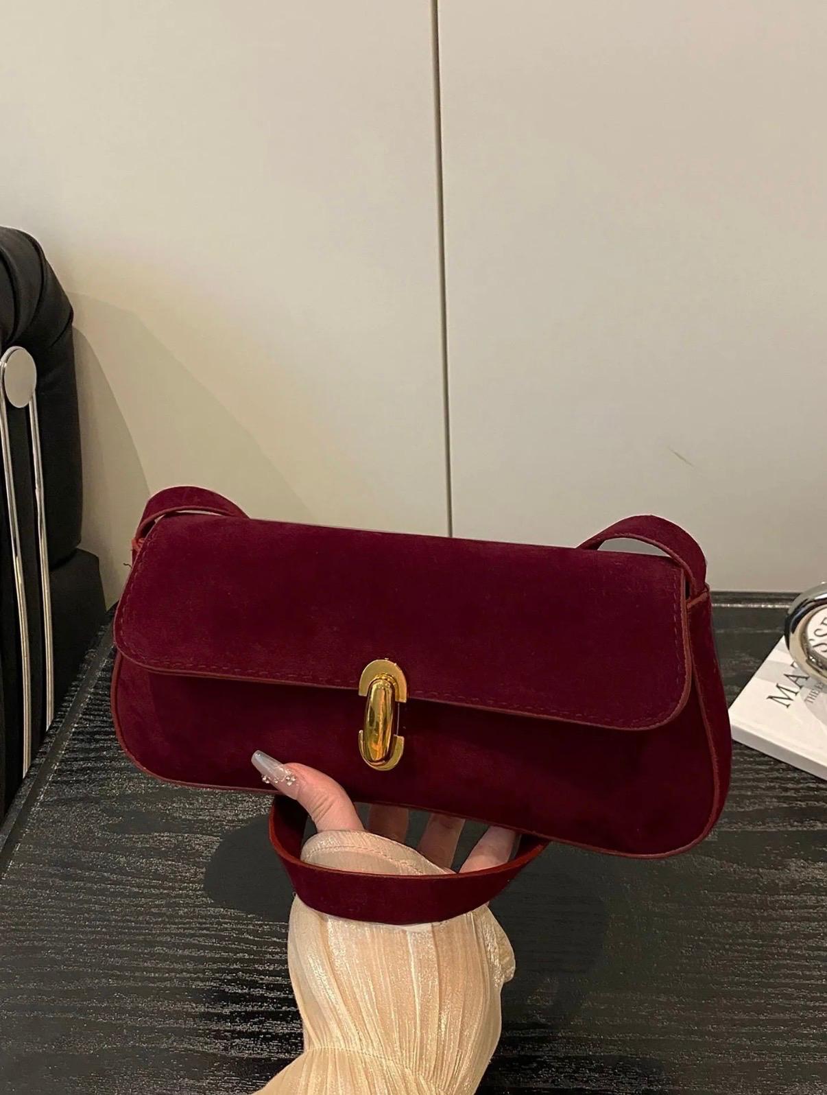 Noir Gold Clasp Bag
